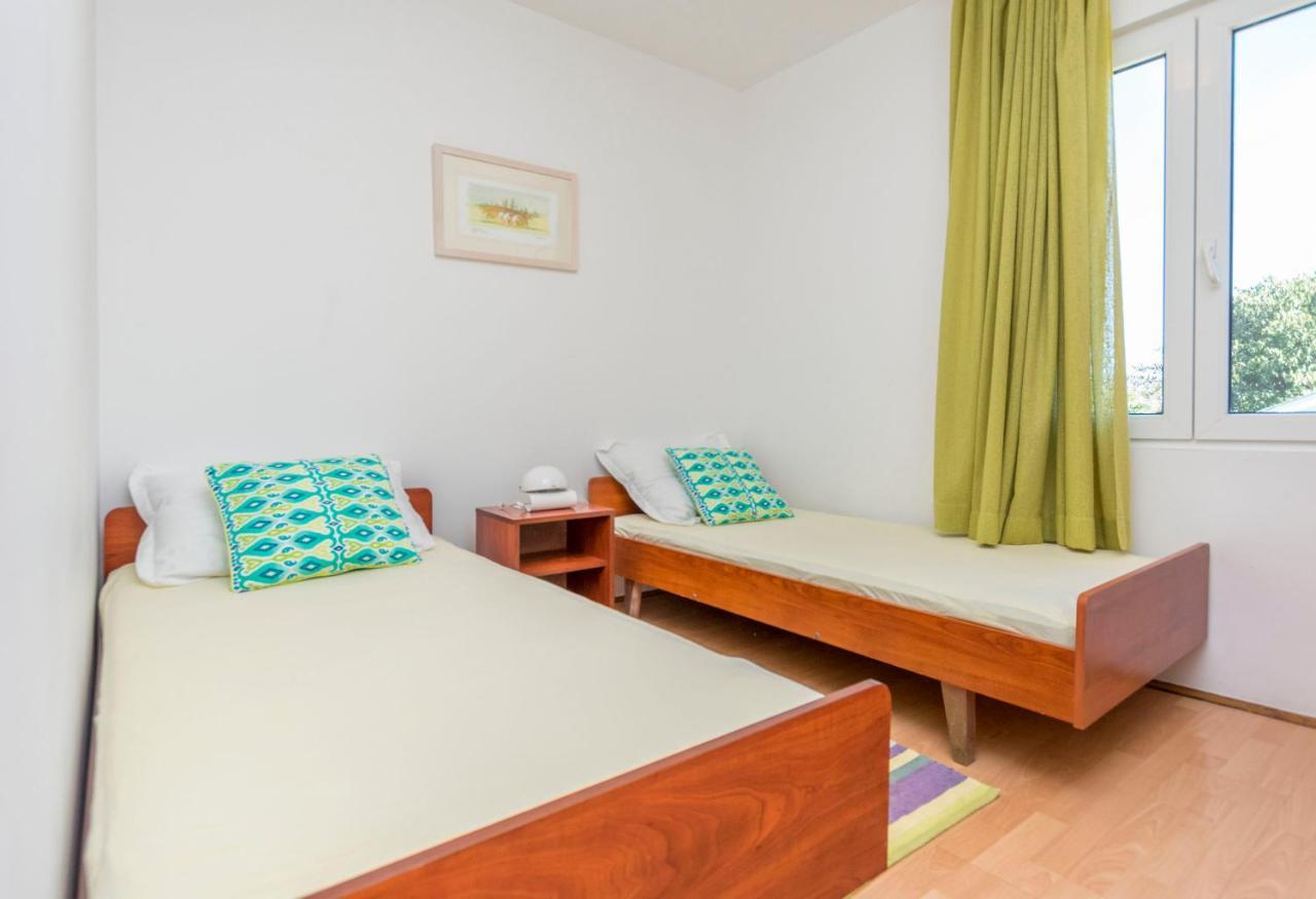Apartments Ljubomir 로고즈니차 외부 사진