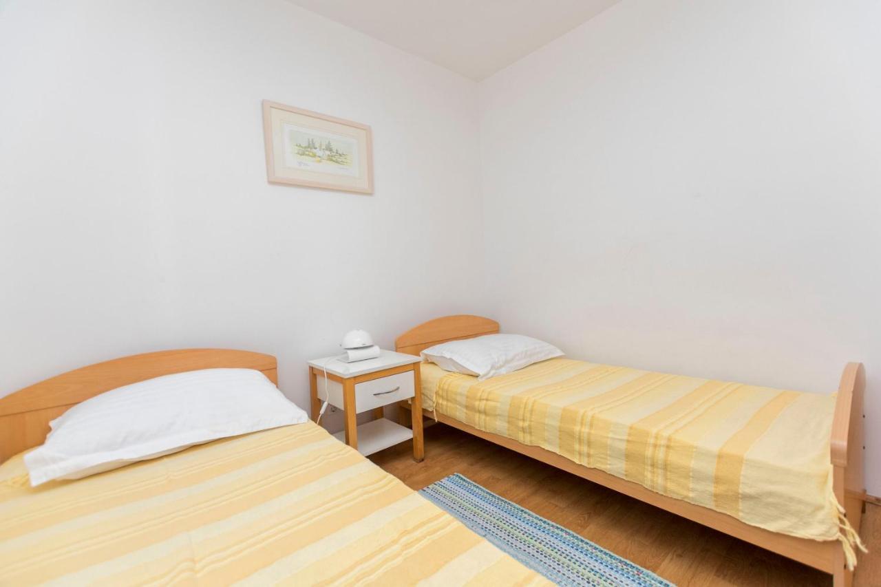 Apartments Ljubomir 로고즈니차 외부 사진